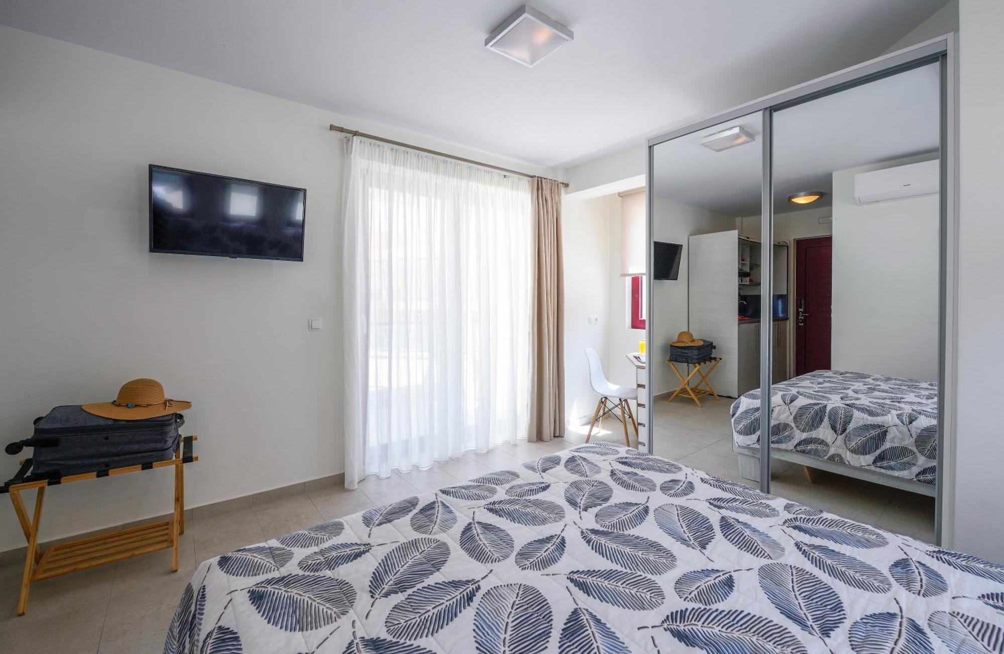نيا بوتيدايا Elpiniki Luxury Rooms المظهر الخارجي الصورة